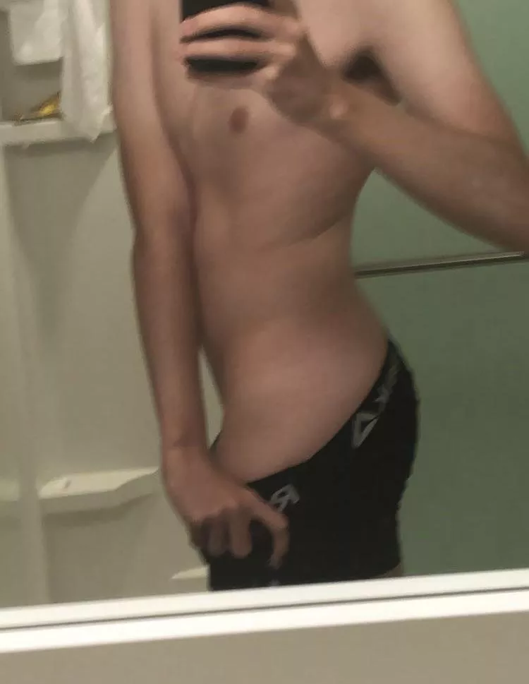 do you think i’m a prettyboy? :)