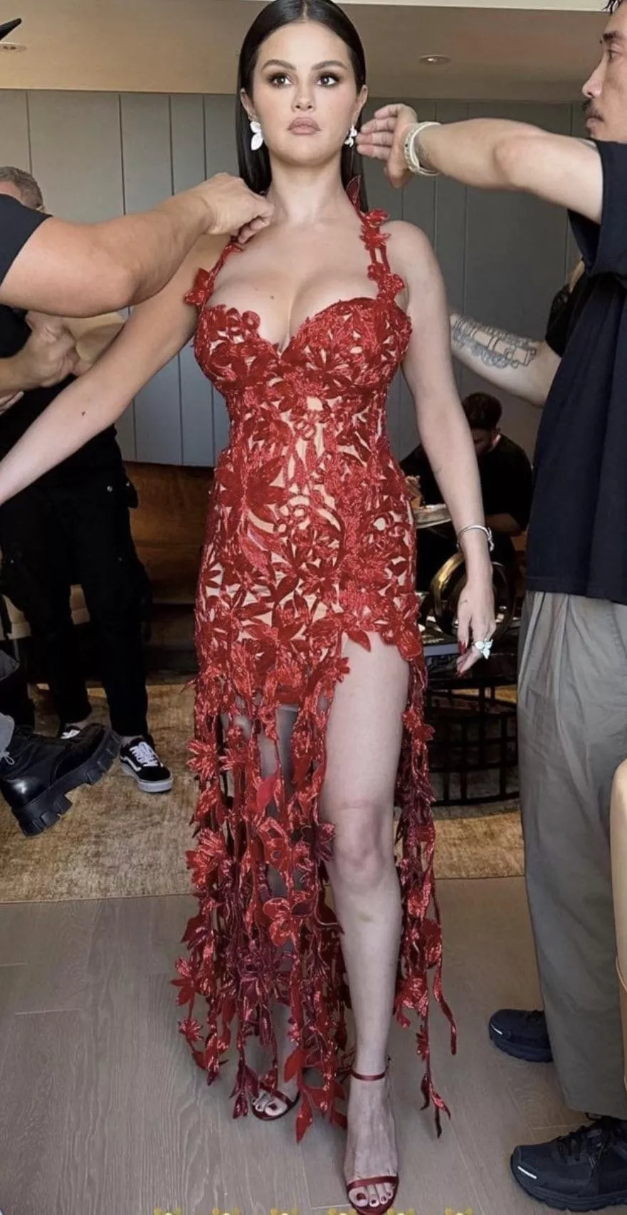 Don’t you just love Selena Gomez’s huge tits