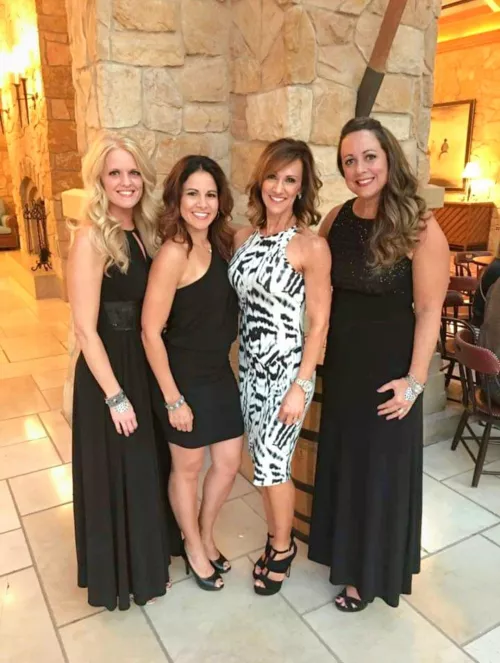 Four local milfs/cougars💯🔥