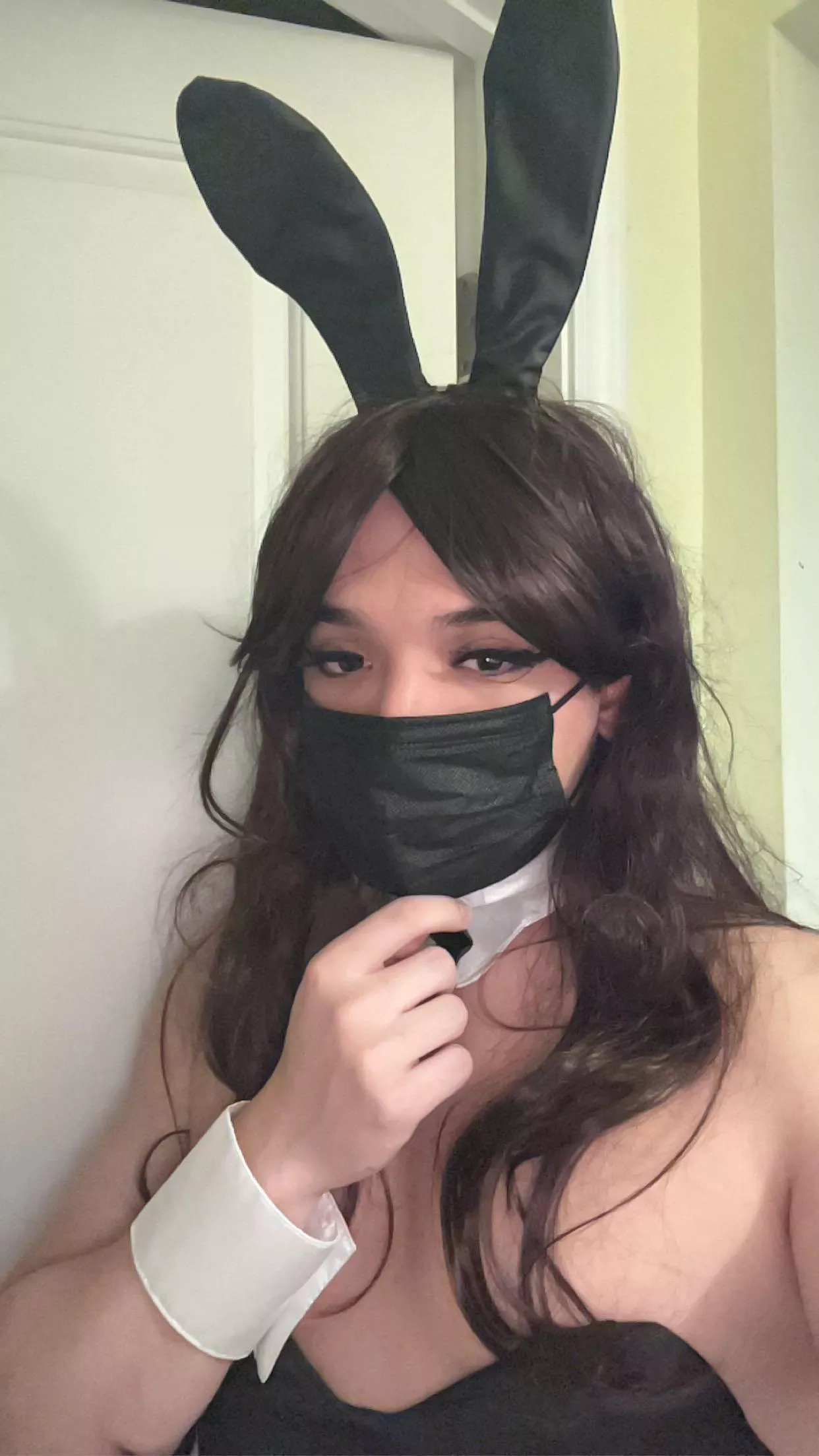 i really wish i had a carrot to play with rn