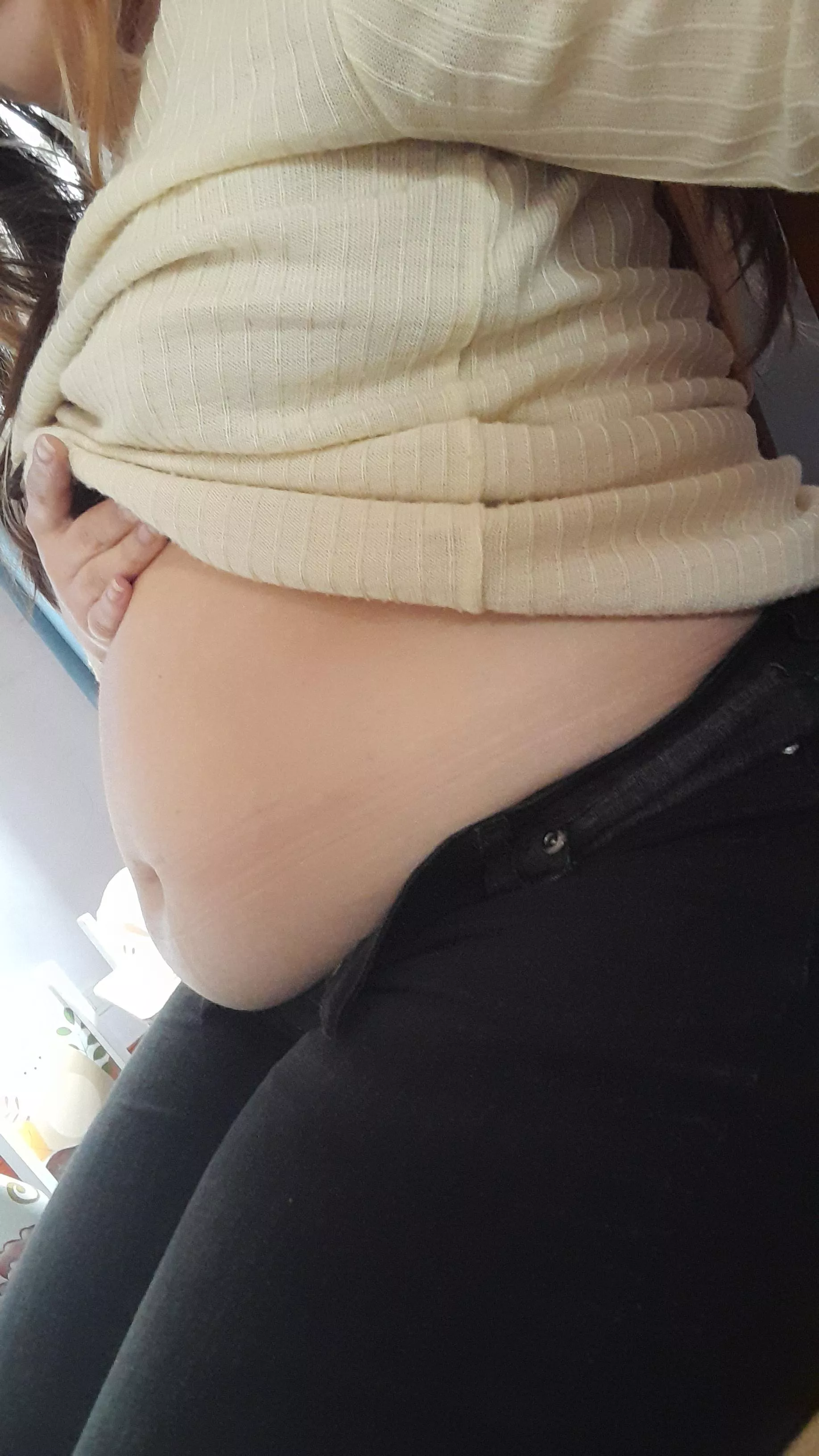 Waiting for a man to arrive willing to feed me and hug my rolls 🐷💗