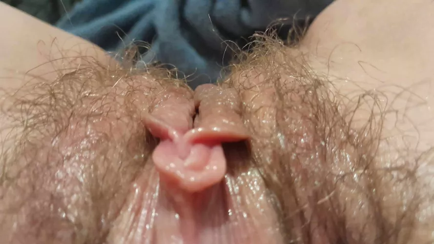 Wife Wet and horny and wants to play