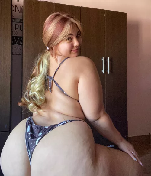 Will you be ashamed to take a chubby girl out for a date??