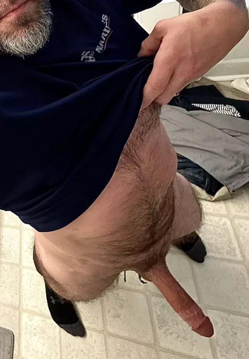 You can thank me for my service by fucking and swallowing my (46)yr old cock!