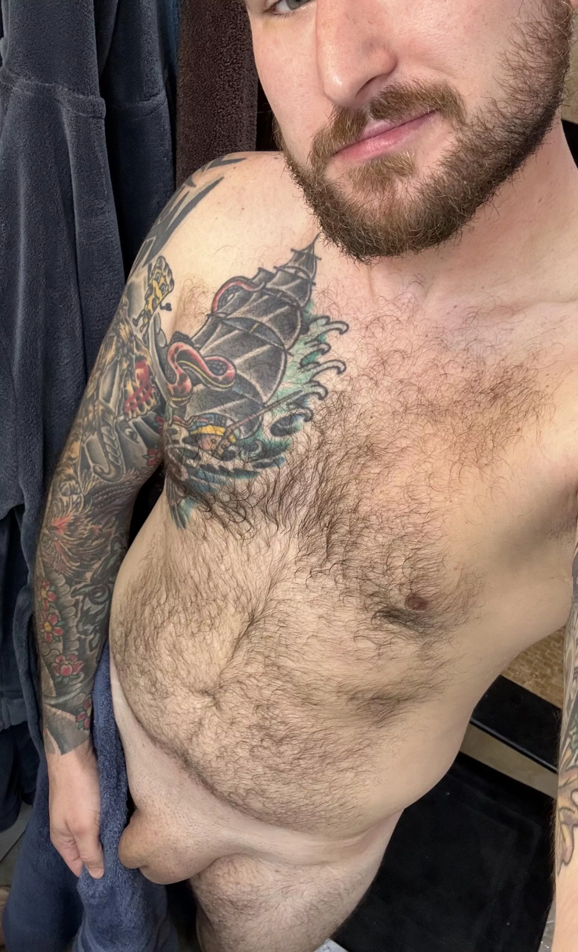 (32) happy Monday DMs open