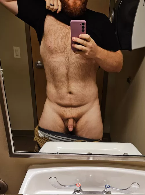 A simple bathroom nude, what do you think? 😉