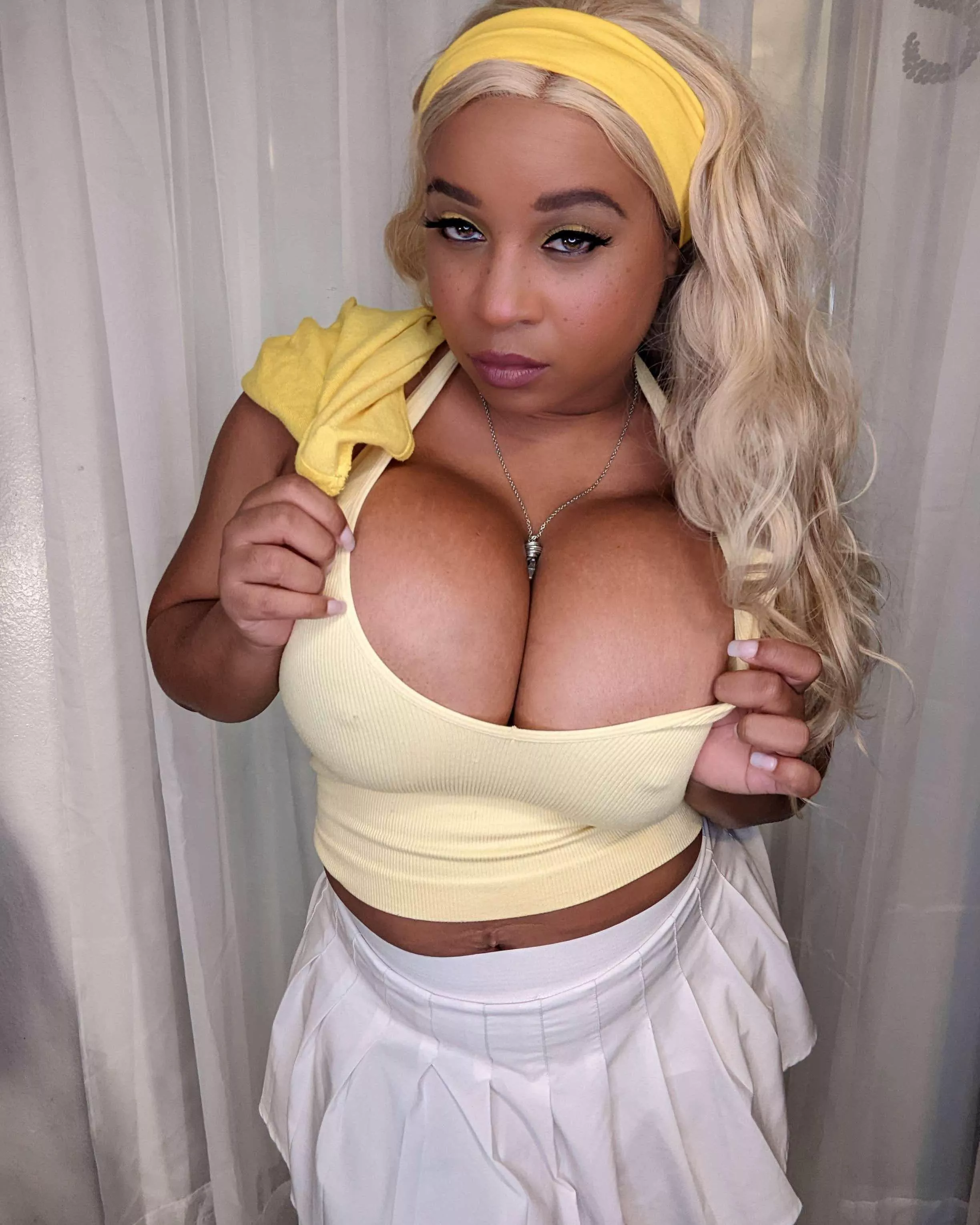 Can you assist me with containing these please?