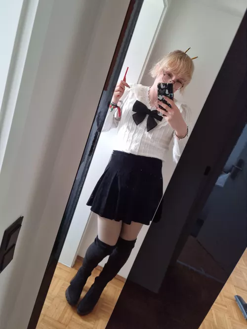 Feeling like a teacher wearing this. What do i teach? 👀