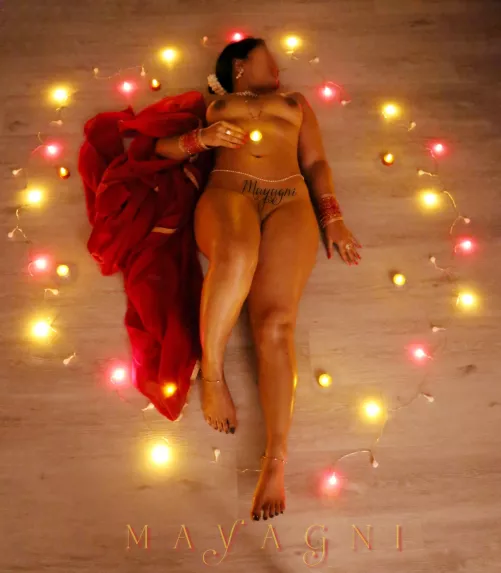 Happy Diwali y'll [F]-Mayagni