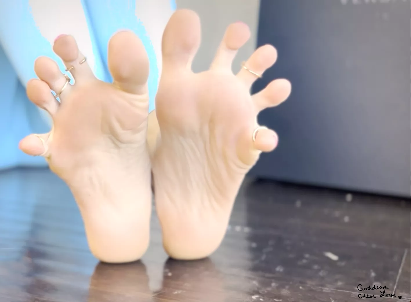 Hey! It's Sunday, time to relax. [F]23