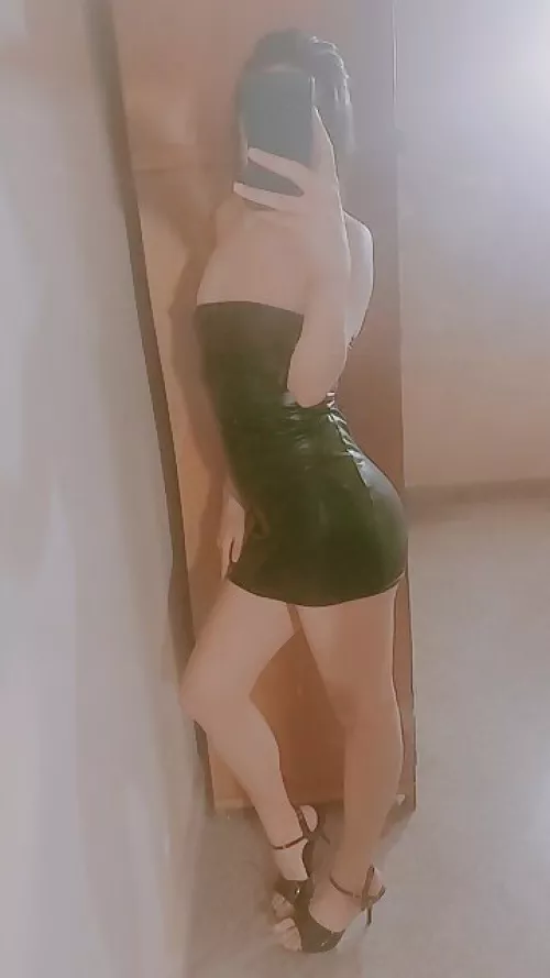 Hi! ☆ My first post here! Am I Sexy?