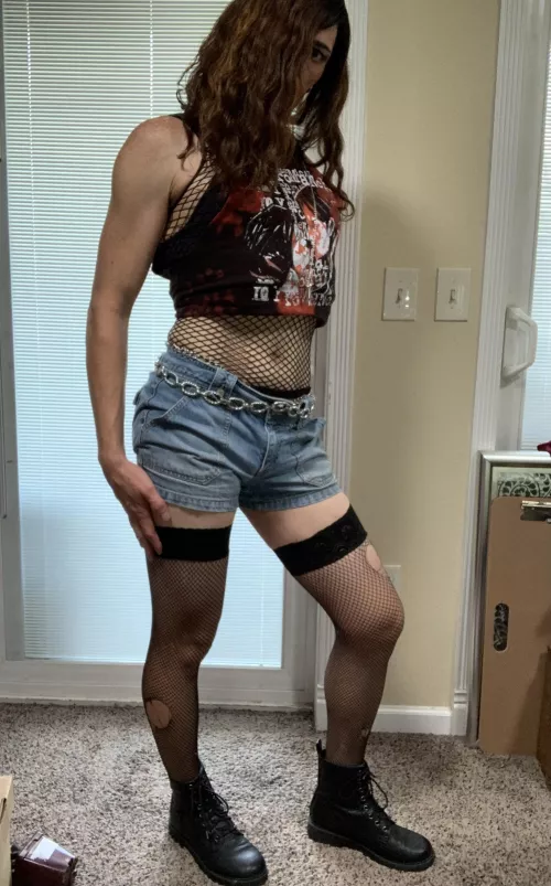 I’m the drug you need but can’t have 🖤💀🖤