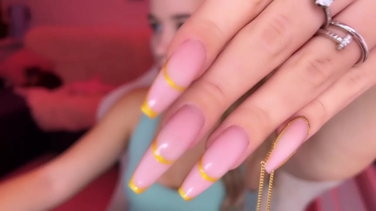 long neat nails make a woman's hand incredibly sexy