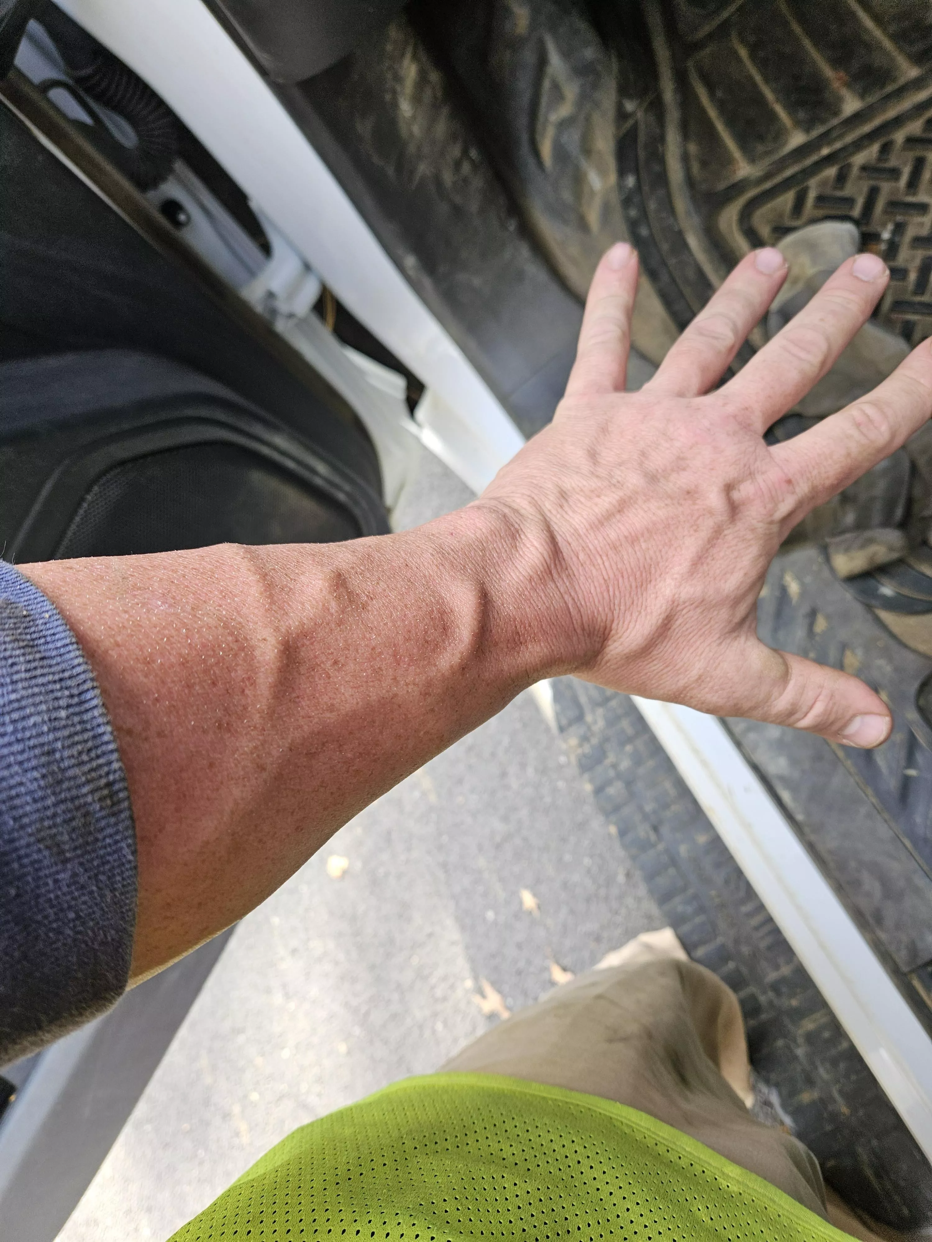 NJ, working forearms