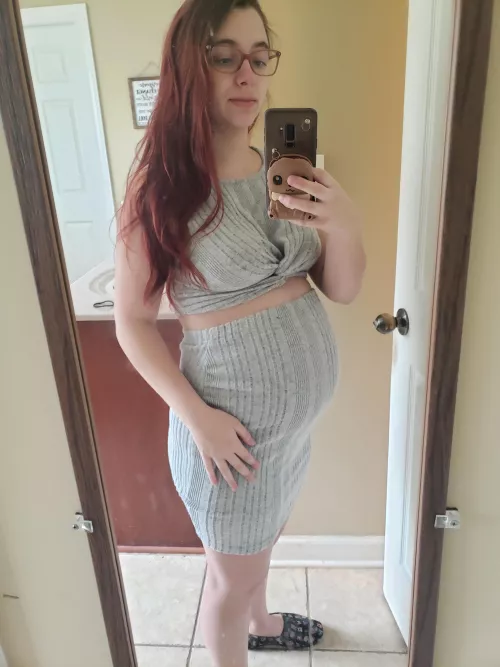 This outfit makes my bump look so cute!