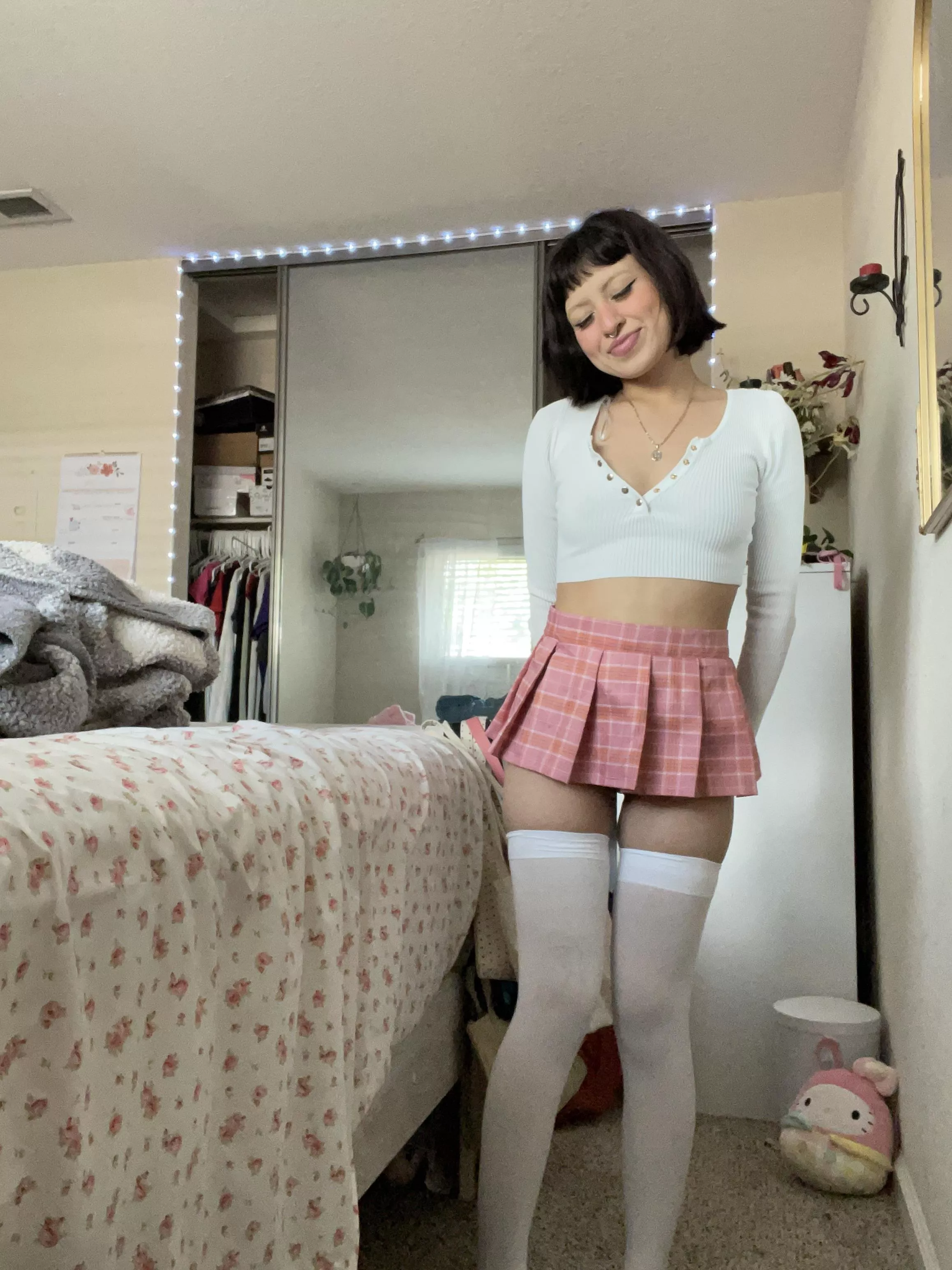 What do I get for being student of the week? A nice session after class? 👀💦💦