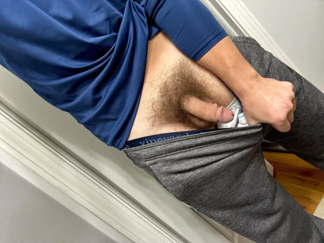 [23] Love keeping it untrimmed