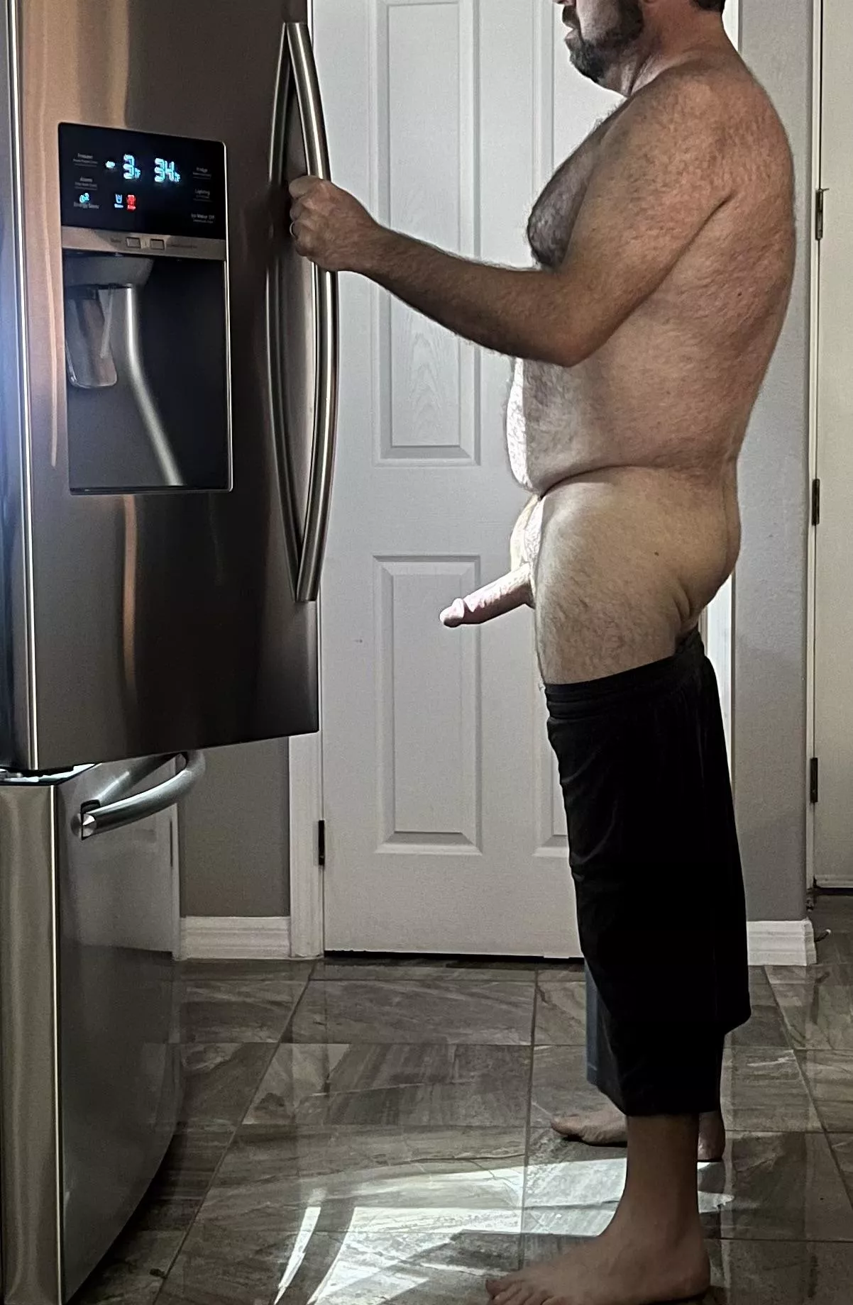 [47] Midnight snack?