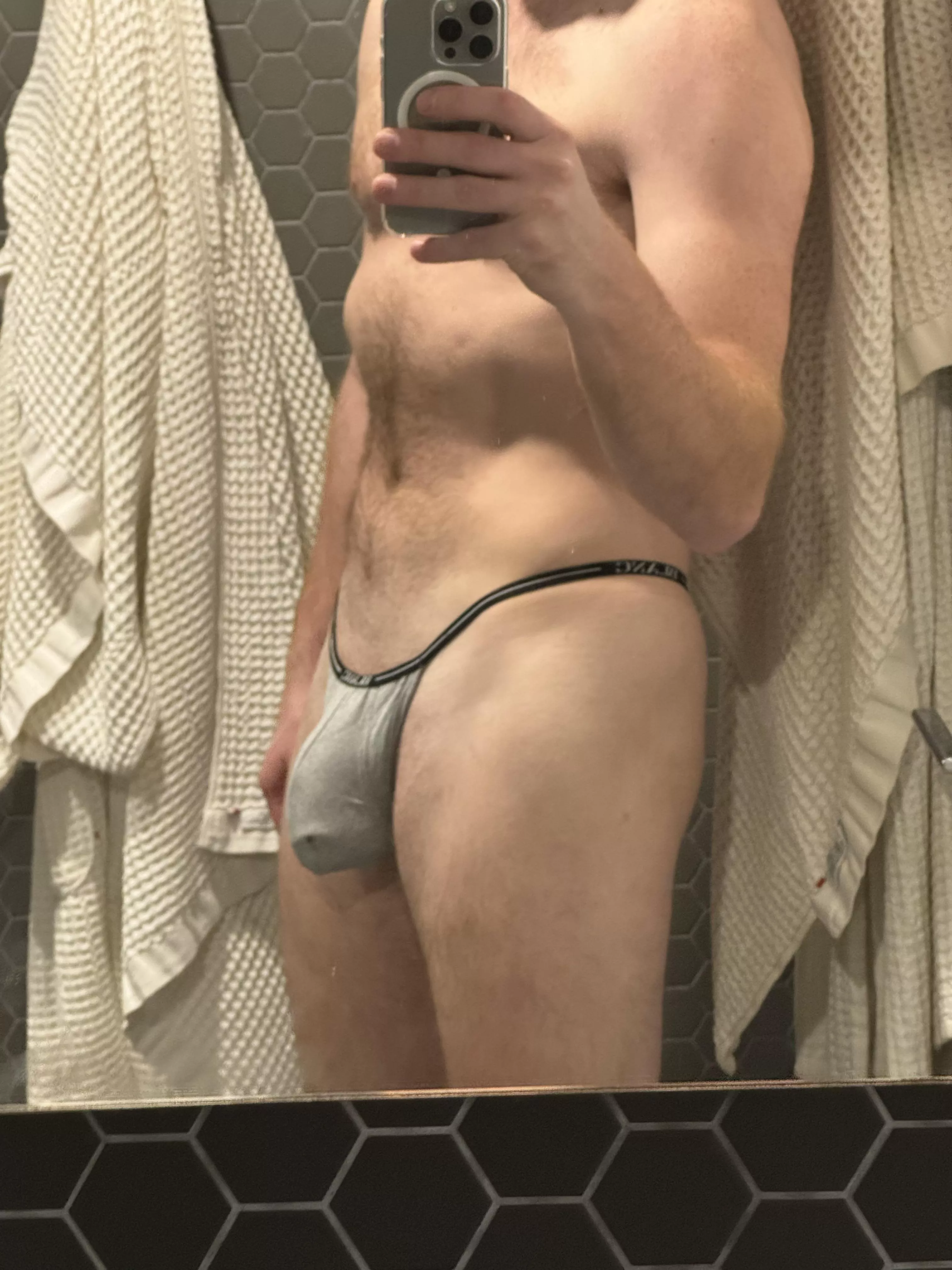 are “straight” guys allowed to post here?