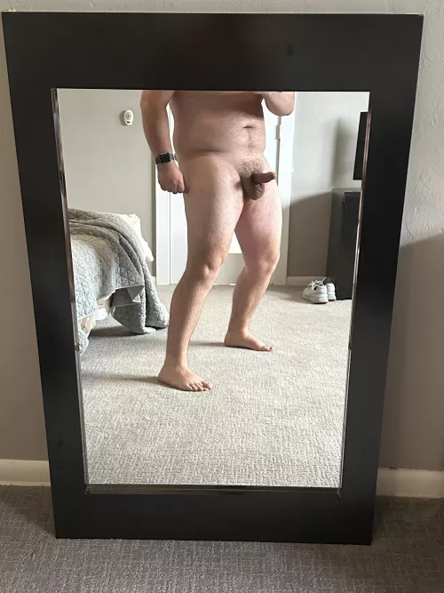 Bending over to fit in this mirror for you! Comment if you like thick thighs