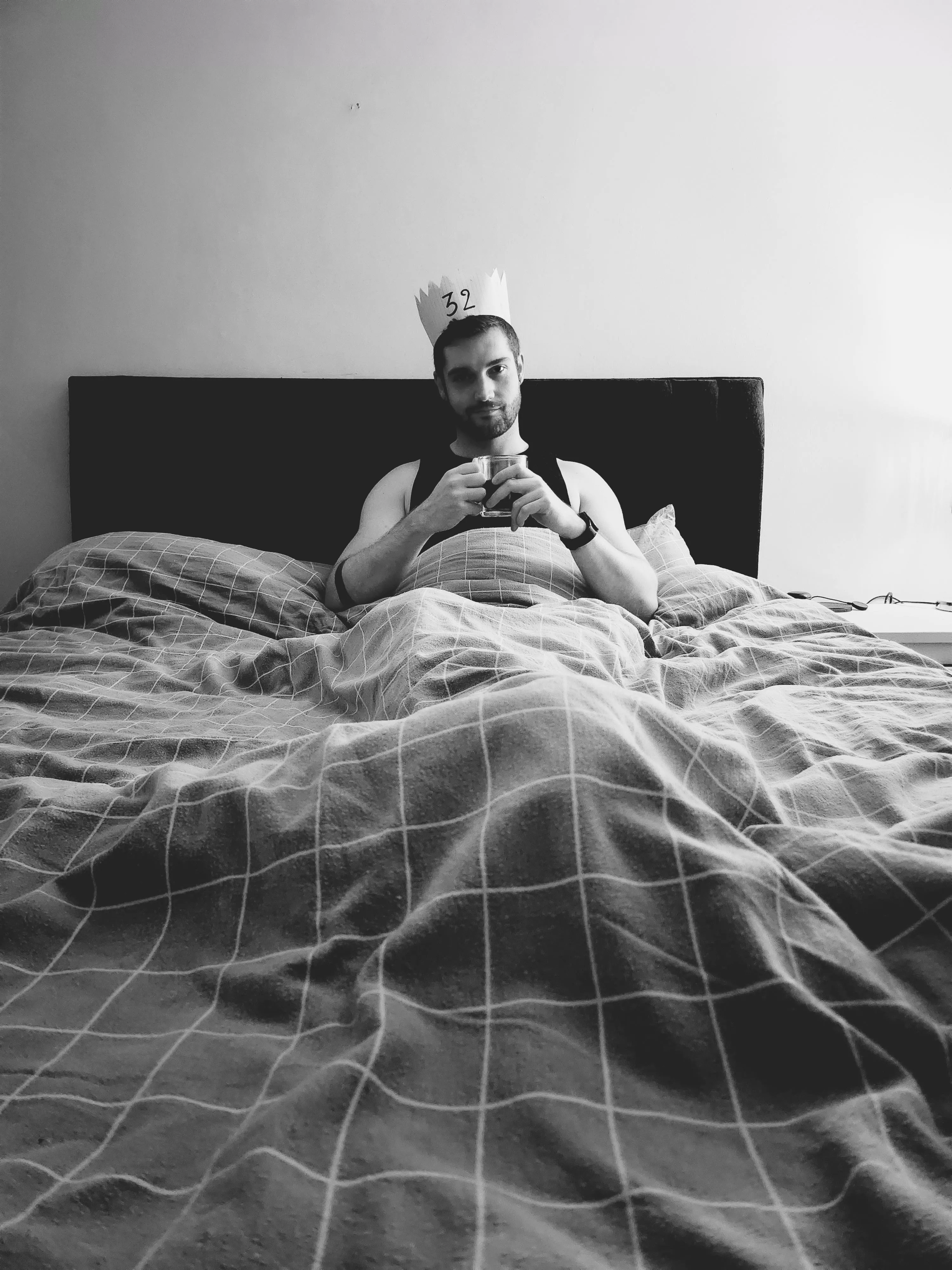 Bitch, I'm in my thirties. Uuhhnnn soo young...