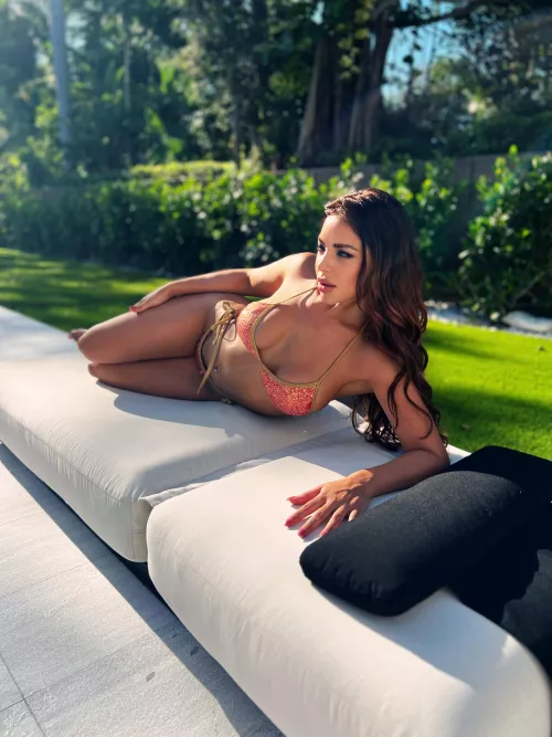 Born to be wild and free in this bikini!