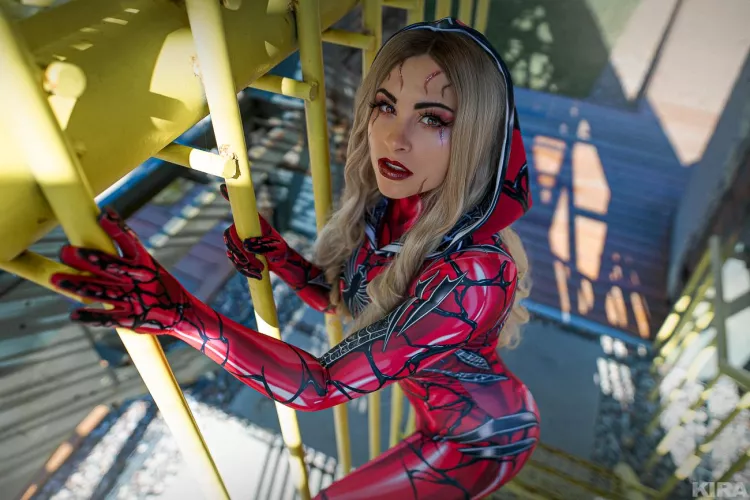Gwen Carnage by Yuna Kairi