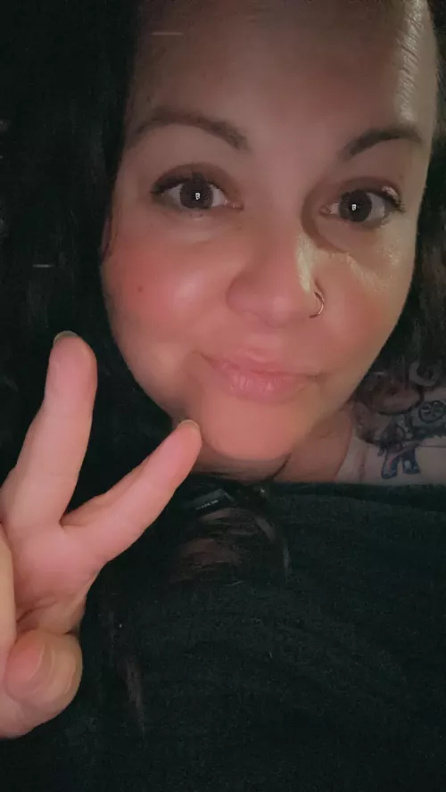 Hey, y’all! Here’s just my face for once 😉