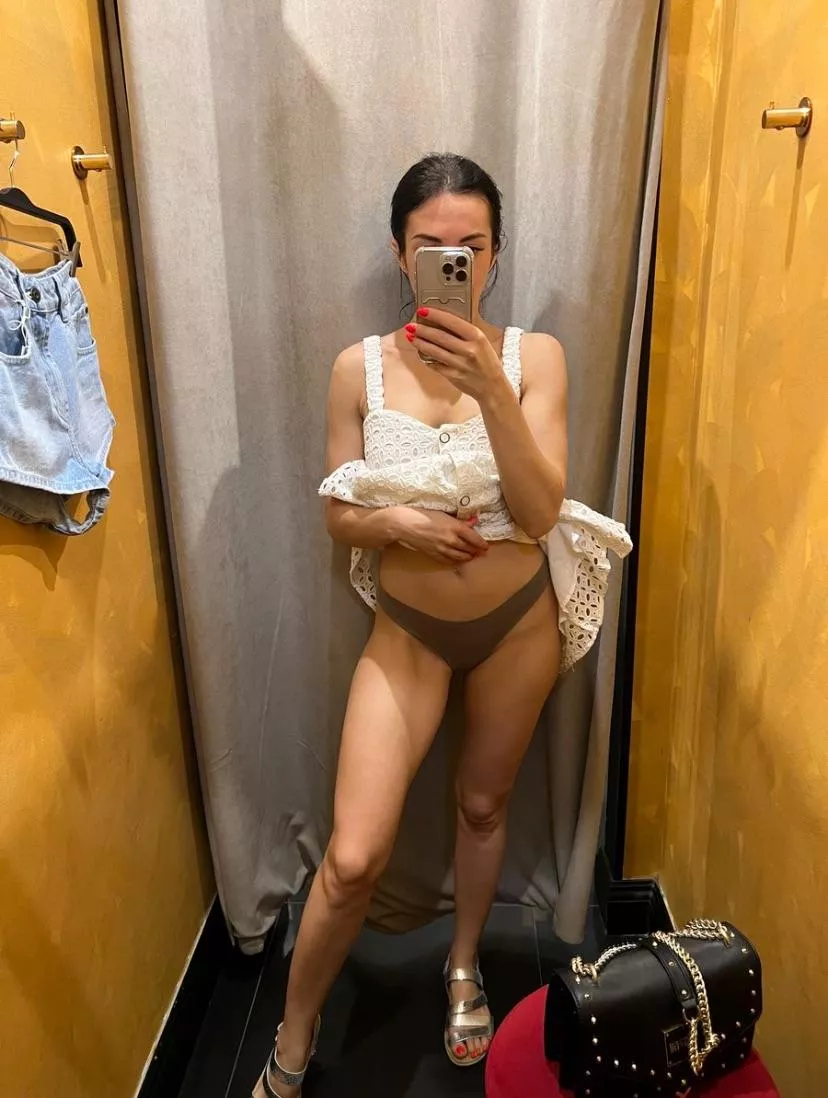 If you were in the changing room with me, what would you do?