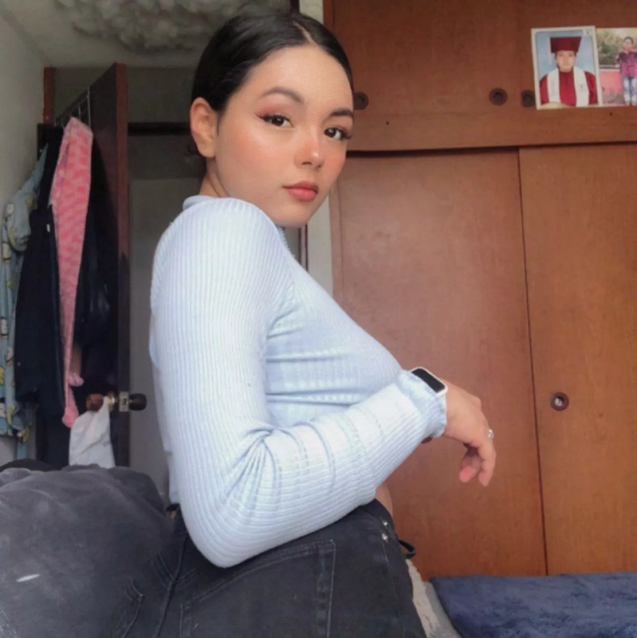 Is this Korean-Colombian student your type? 😙