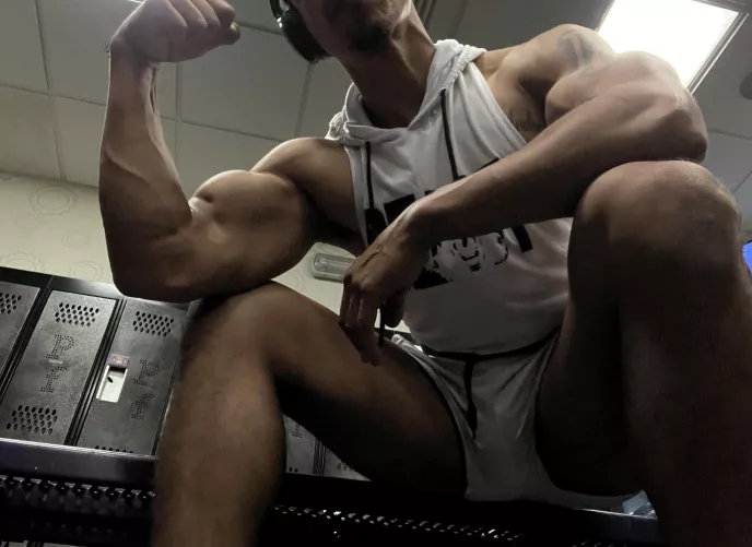 It’ll be so easy to dominate you in the locker room