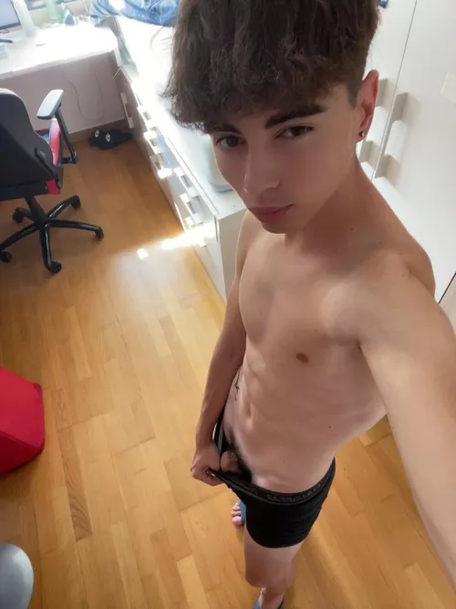 Let me be your favorite twink