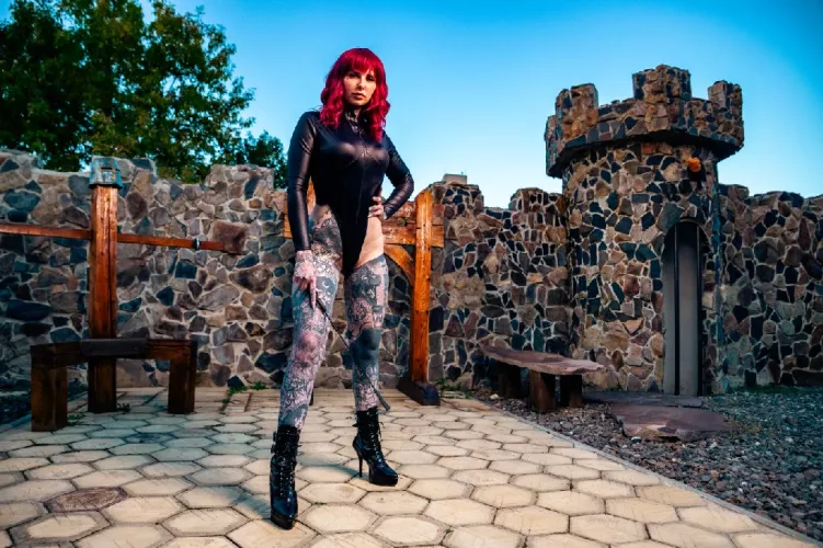 Look into My eyes, slave: you belong to me now.😵‍💫