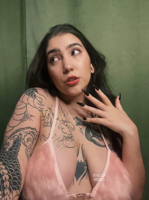 My nails deserve your undivided adoration