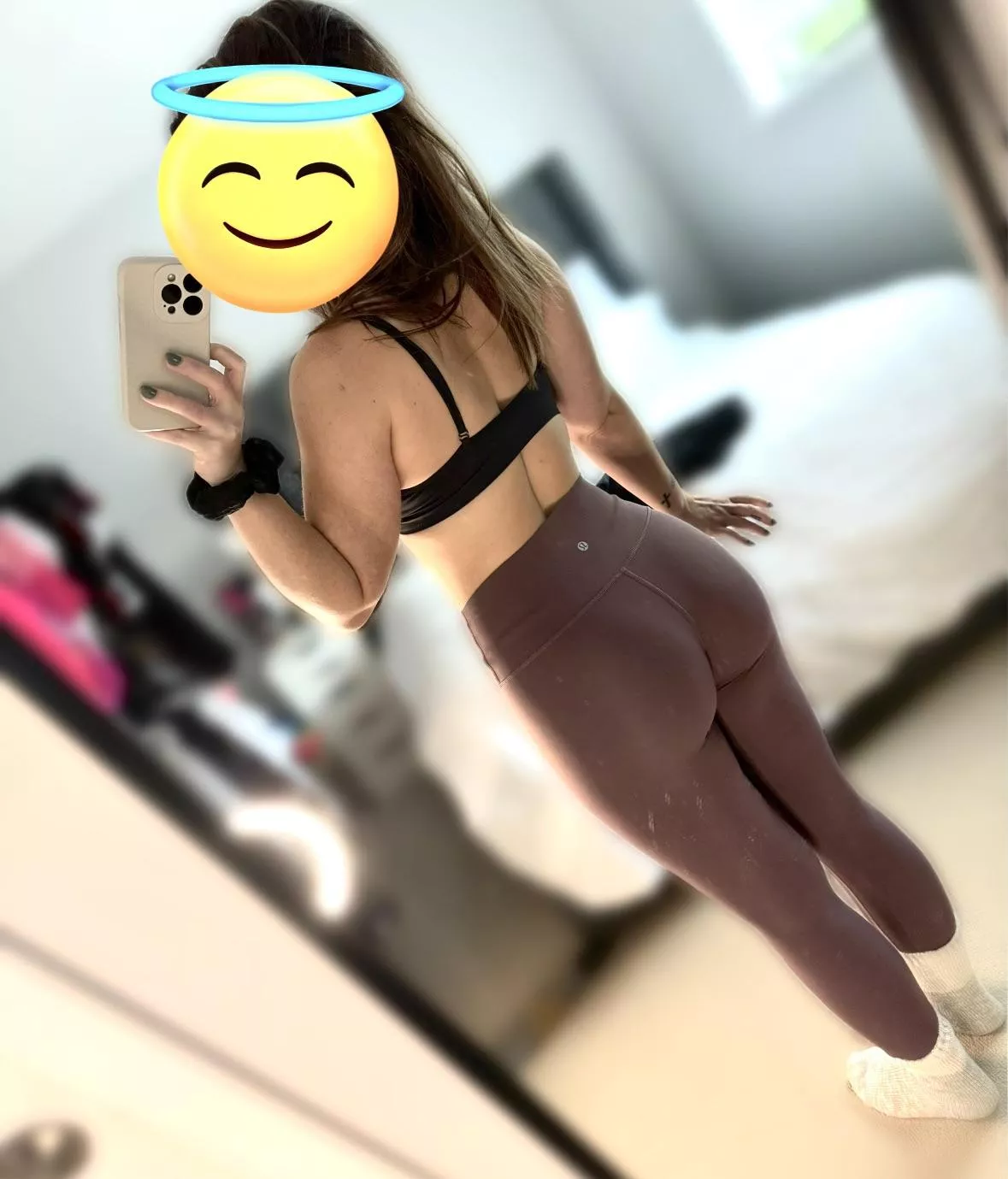 pretty, petite and paid 😇 it’s so easy being me