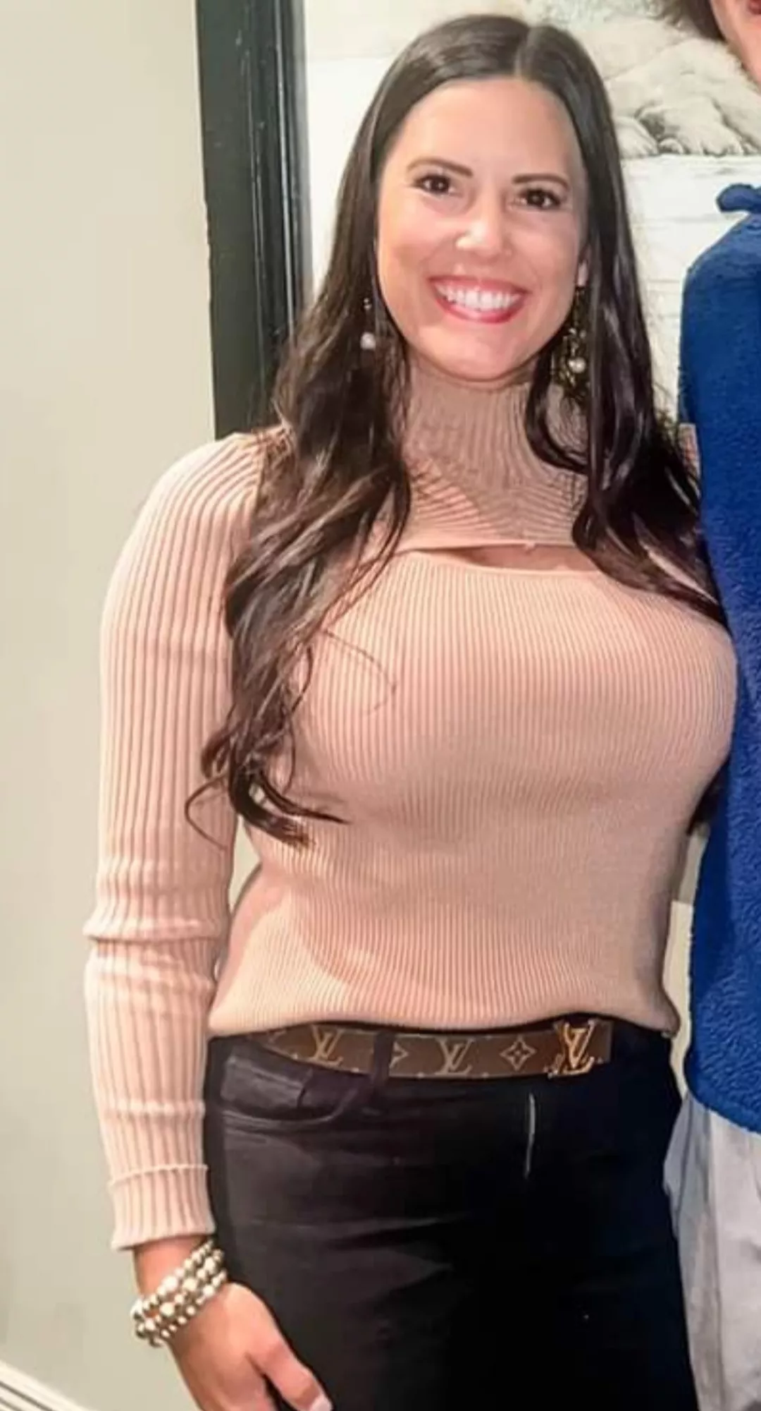 Serious sweater meat !!!