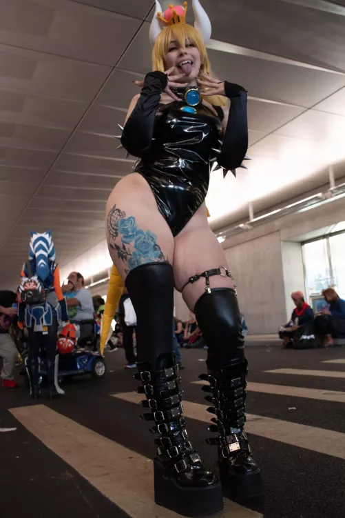 Shiny bodysuits are the best