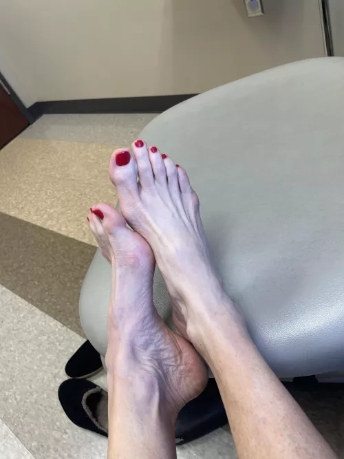 What do you do while waiting for your dr to come in?