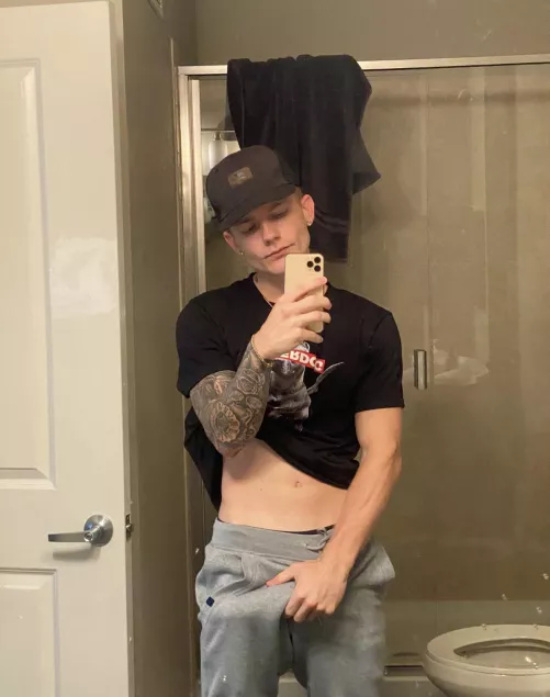 Would be cool to send someone my new pics