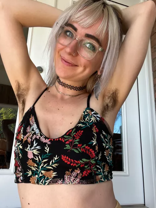 Would you sniff my armpits? 🌹