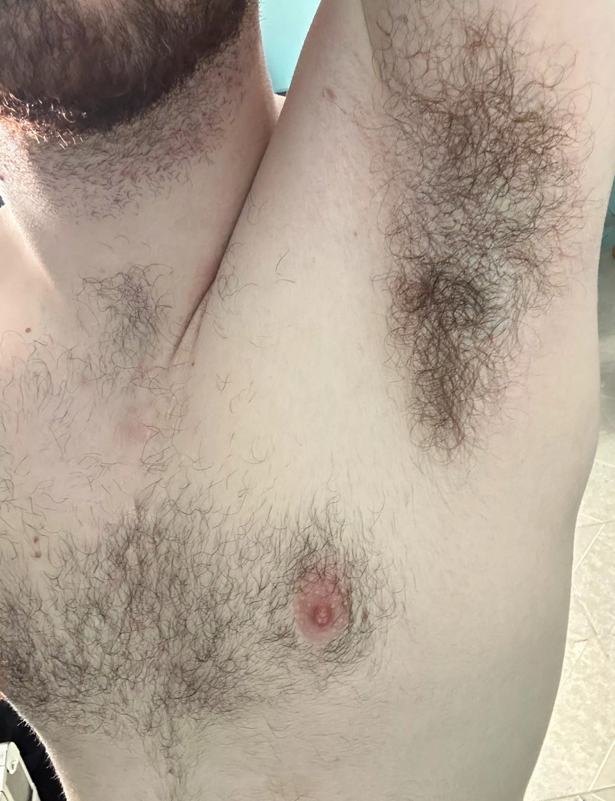 [21] I can’t focus at work… haven’t showered in days and my pits smell so good. Who can sniff them for me?