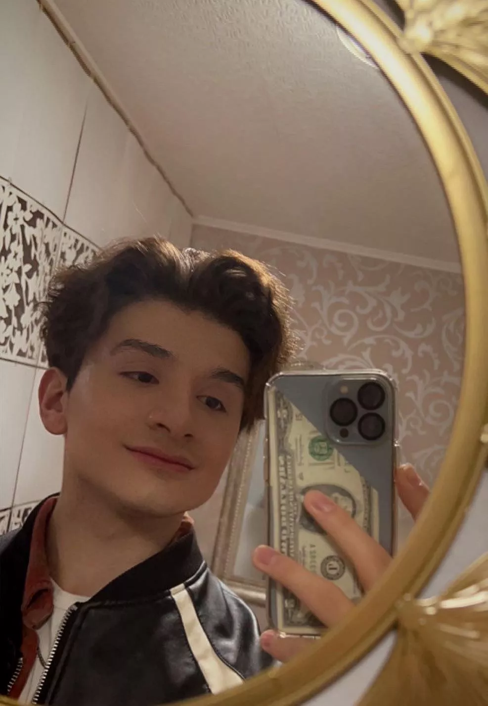 Any steam/ lol/ overwatch gamers? Haha