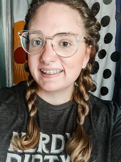 Are you still into me with no makeup and braces? 😜