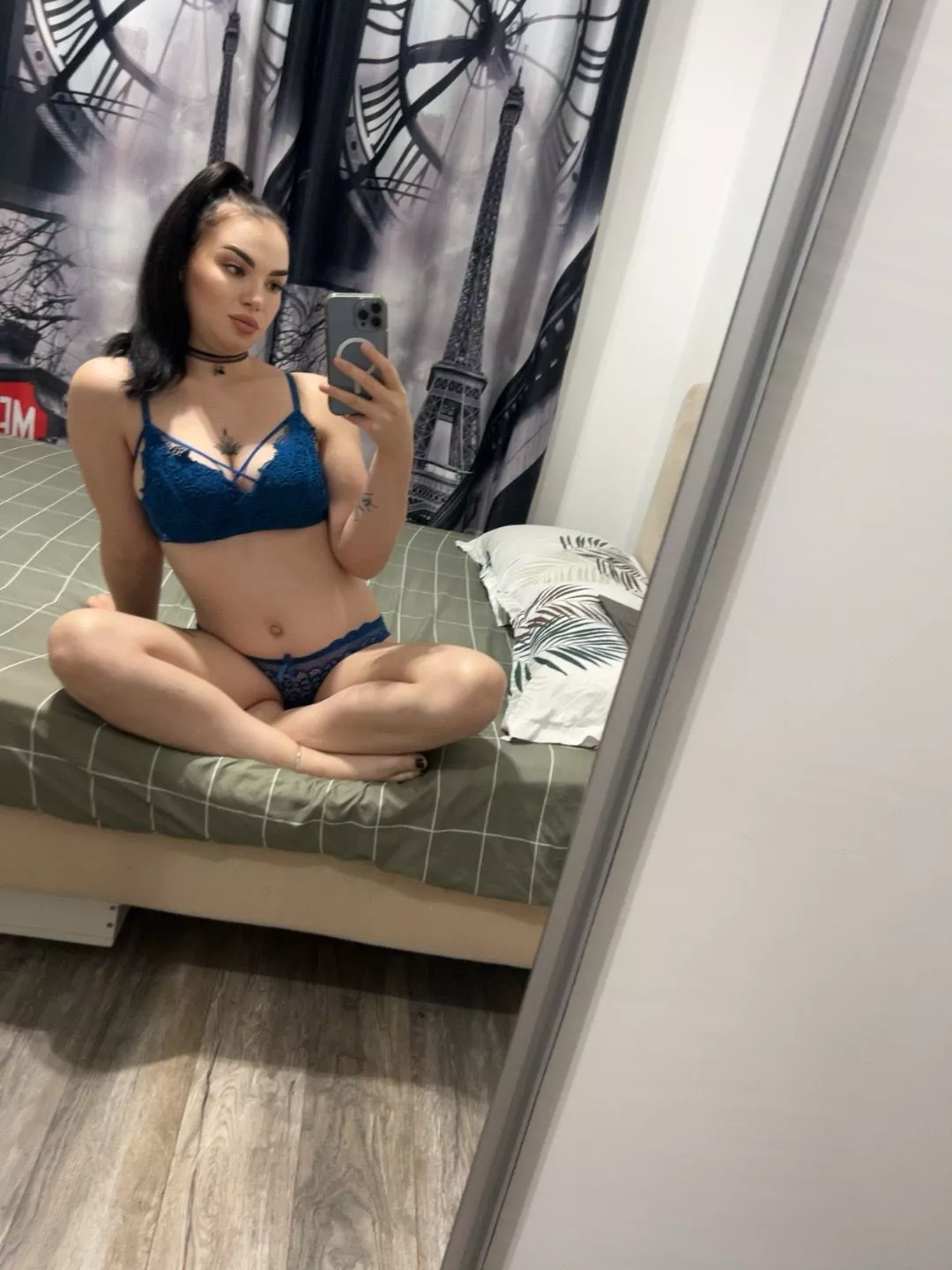 as soon as you get between these legs, there's no escape for you because i'll put you in a leg lock💕