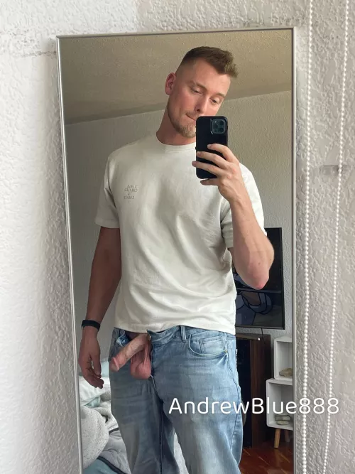 Could you help me unzip this? 😏