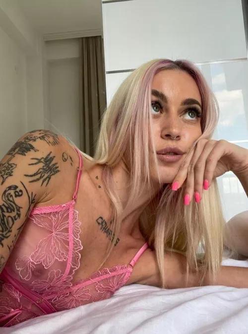 Do you like the way my nails match my bra?