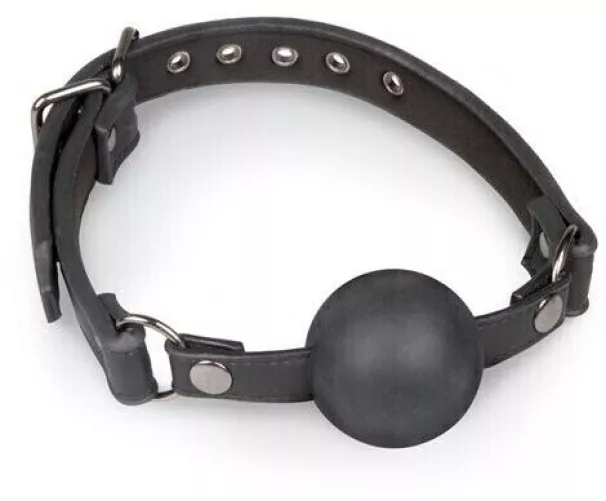 For every upvote in the next hour I’ll keep my ball gag on for 5 minutes and for every comment I’ll keep it on for 10 minutes!!