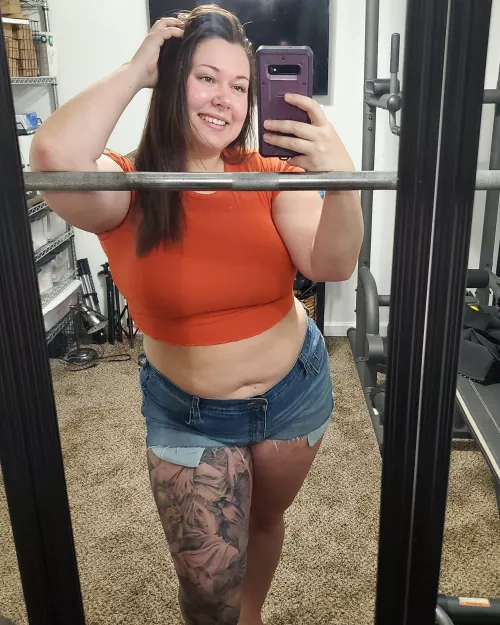 I don't care, wearing a crop top makes me feel confident ☺️