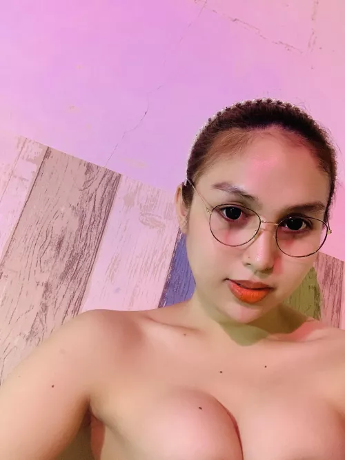 I want to try how to be slut for you and do what fetish you looking for 😉