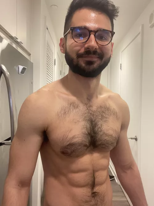 Just a random selfie that I took in my kitchen 🤷‍♂️